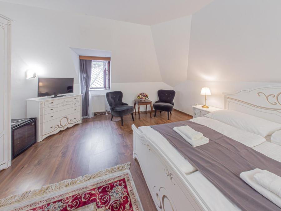 Hotel Salamander - Garni Banská Štiavnica 외부 사진